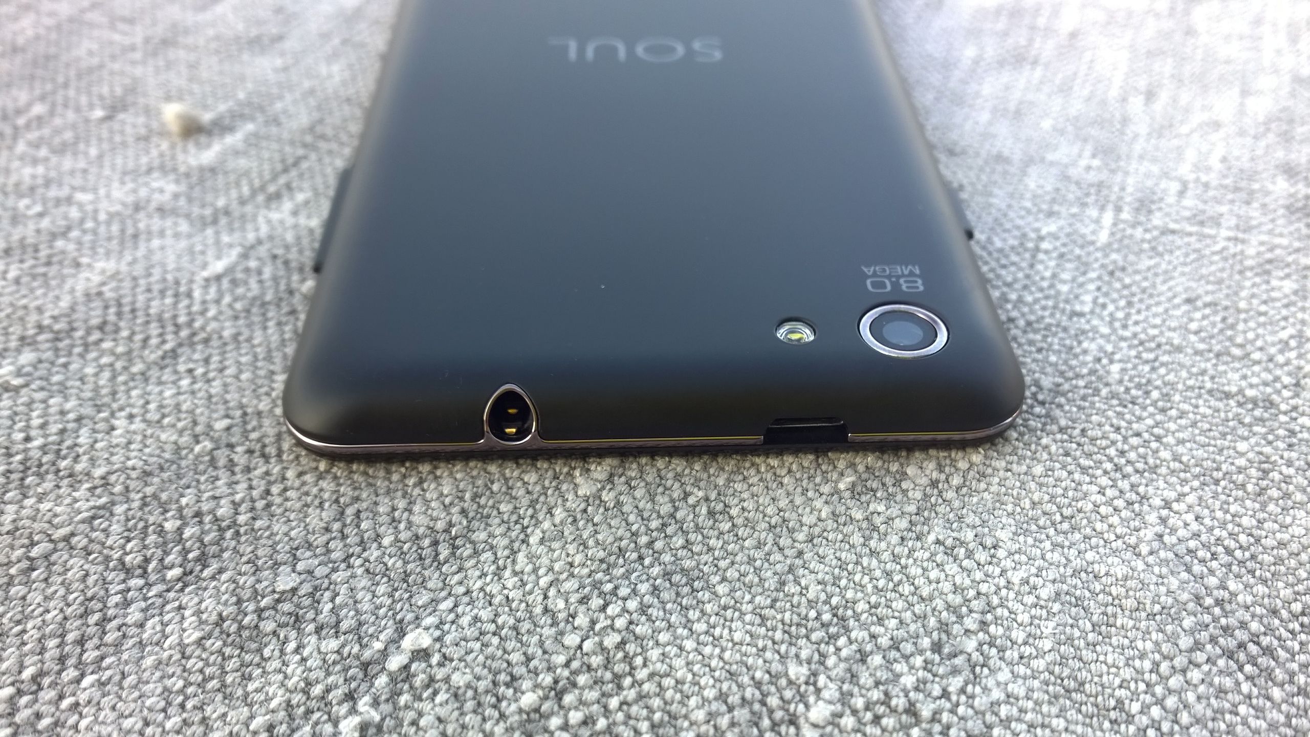 Kruger&Matz Soul 2 - najcieńszy smartfon z Windows Phone 7