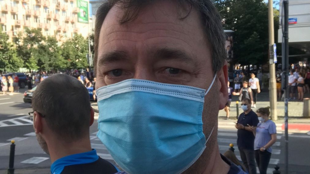 Jacek Rozenek znany z serialu "Barwy szczęścia" i trener biznesu półtora roku temu przeszedł udar.