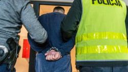 Częstochowscy policjanci zatrzymali złodziei, którzy podawali się za pracowników wodociągów.
