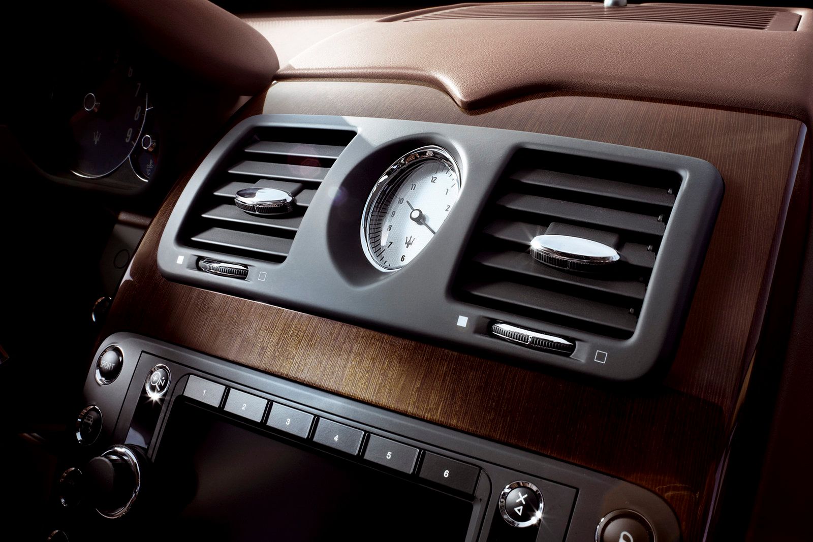 Maserati-Quattroporte