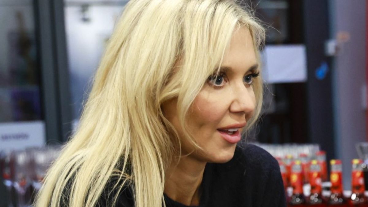 Kasia Moś dobrała do stylizacji nietypowe botki 