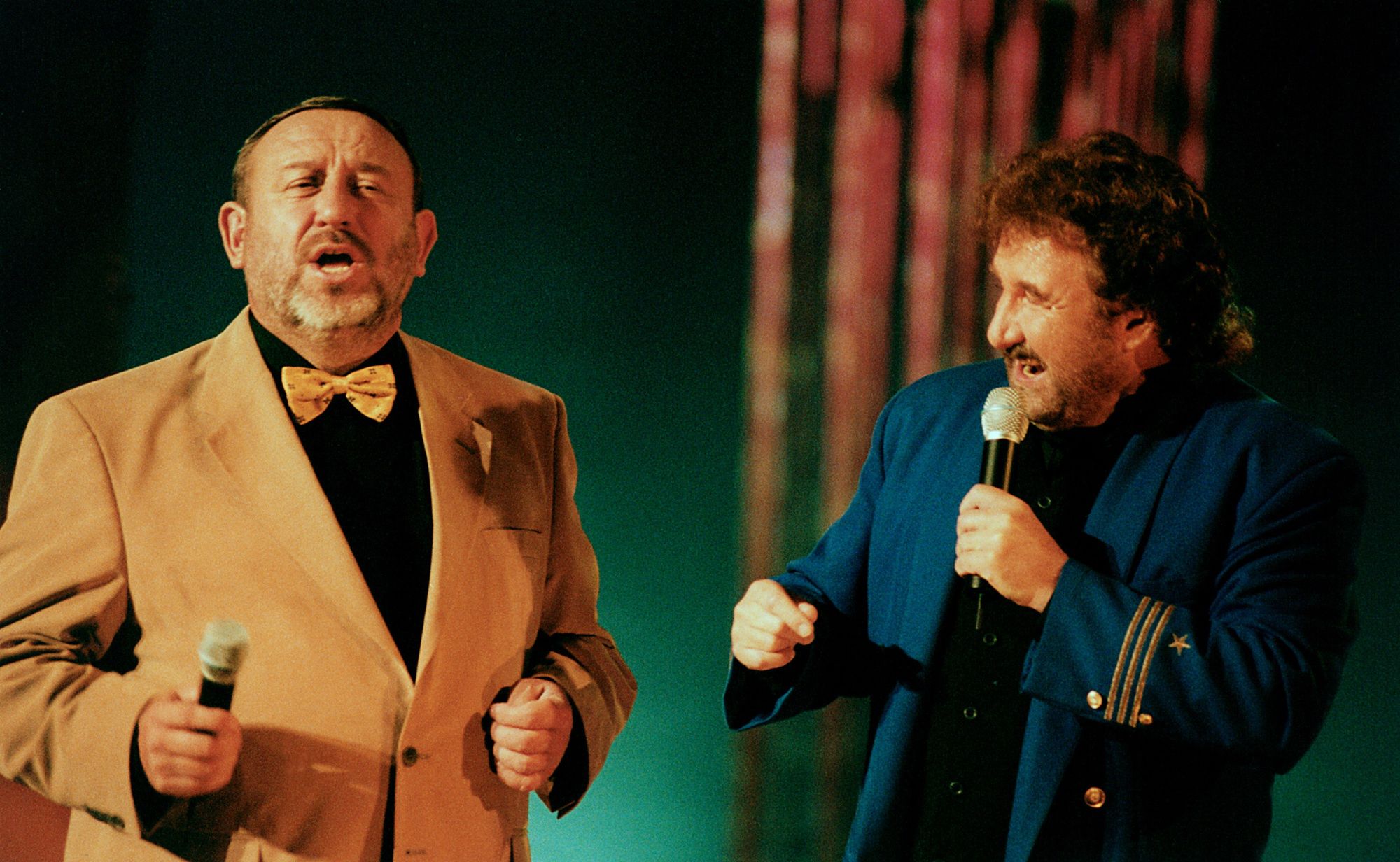 scena z: Tadeusz Drozda, Krzysztof Krawczyk
Koncert "Tadeusza nikt nie rusza, czyli 30 lat w s�u�bie telewizji"
Polska 2000
re�. Andrzej Strzelecki
fot. Niemiec/AKPA