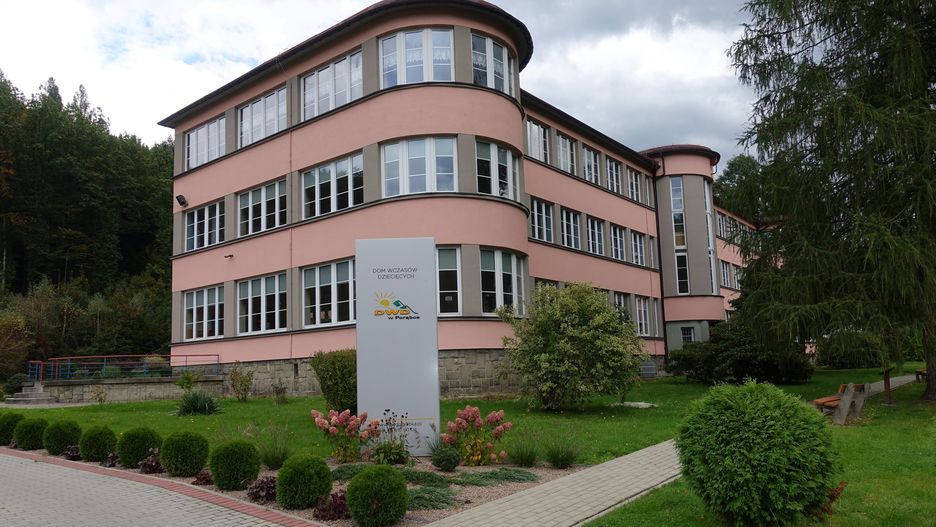 Śląskie. Od stycznia 2022 zmienią się przepisy dotyczące działania domów wczasów dziecięcych, takich jak ten w Porąbce.