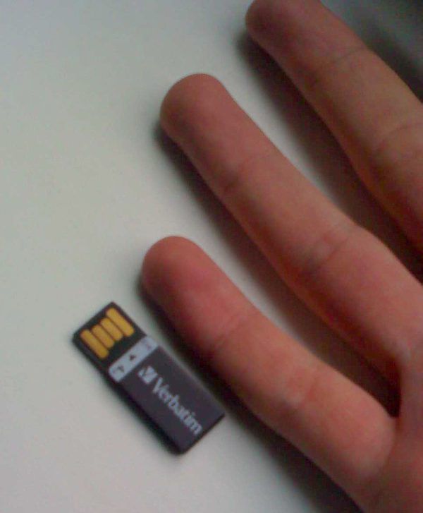 Pendrive stworzony do biura [test] 3