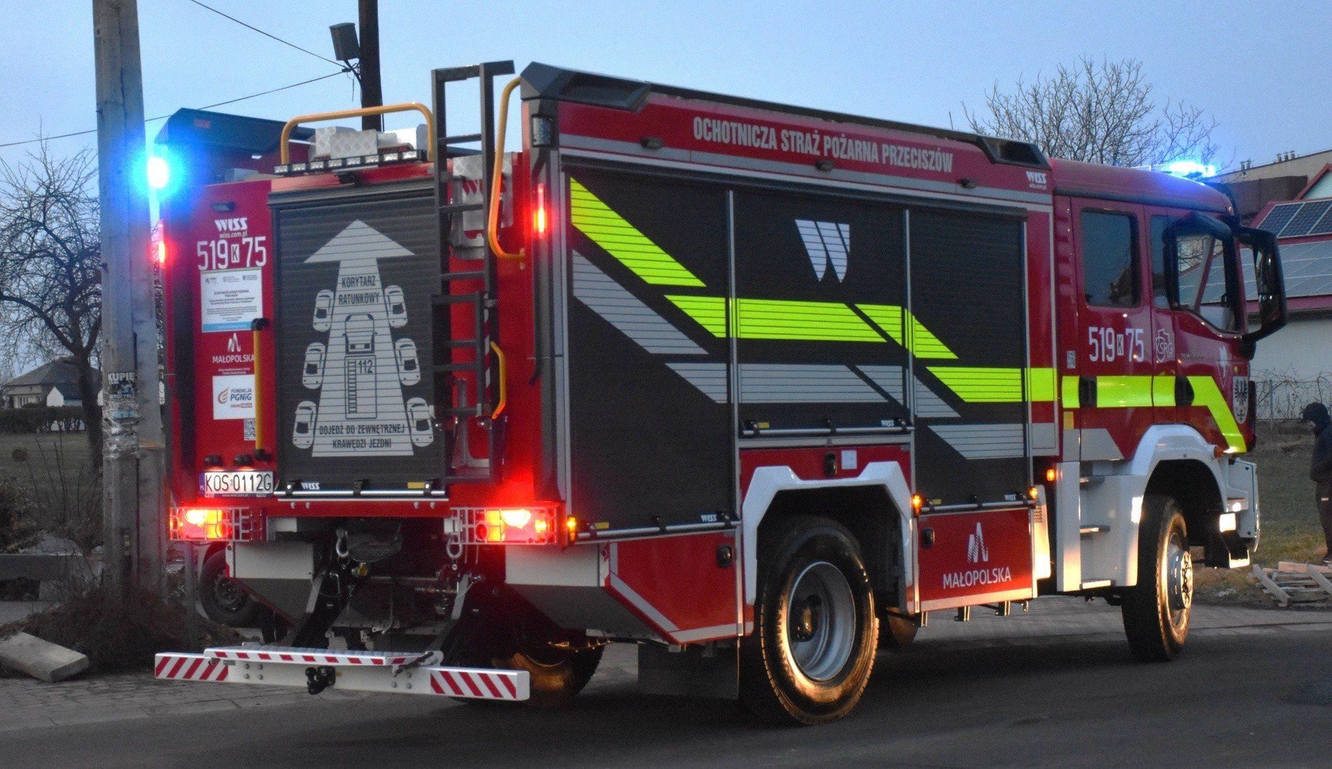 Po jednostce w Przeciszowie, teraz druga OSP w gminie, czyli w Piotrowicach, pozyskała nowy średni wóz ratowniczo-gaśniczy