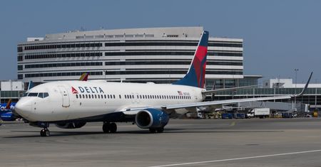 Turbulencje na locie Delta z Kostaryki do USA. Dwie stewardesy poszkodowane