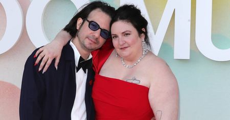 Lena Dunham PO RAZ PIERWSZY została MAMĄ. Dziecko urodziła surogatka (FOTO)