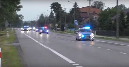 Wybory 2020. Brawurowy przejazd kolumny z Andrzejem Dudą. Krzysztof Brejza pisze do szefa SOP