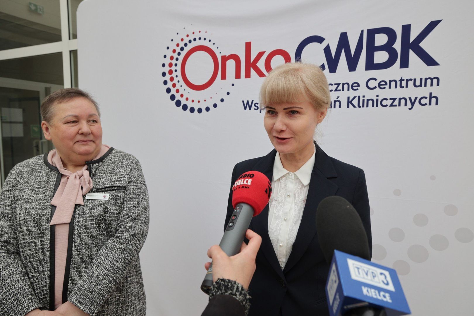 – Główny badacz analizuje szczegółowo historię medyczną pacjenta, a cały zespół dba o jego komfort, wykonując liczne badania – mówiła doktor Barbara Sosnowska-Pasiarska, kardiolog i kierownik Zakładu Kardiologii w Świętokrzyskim Centrum Onkologii