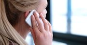 Odbierasz telefon? Tych słów unikaj, oszuści tylko na nie czekają