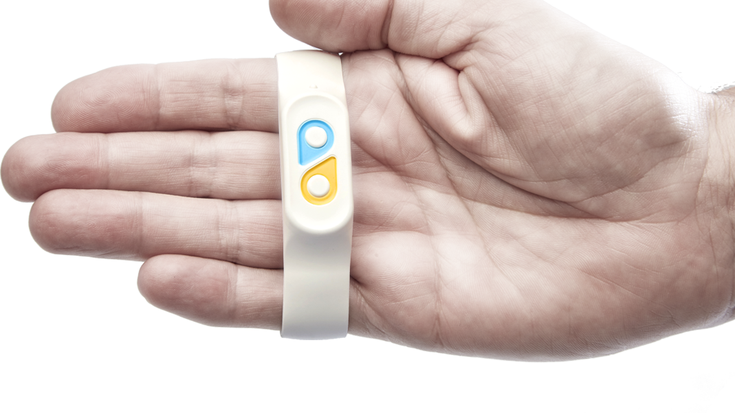 Pokaż szefowi, że się źle czujesz. Brytyjskie firmy już korzystają z nietypowej opaski 1