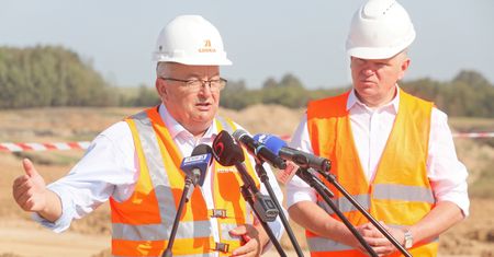 Minister uroczyście ogłosi przetarg. Chodzi o 900 metrów pasa drogi