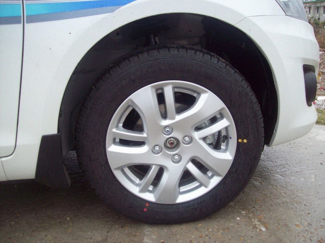Suzuki Dzire 2012
