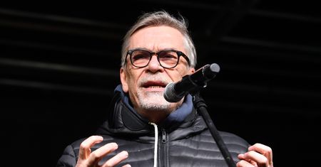 "Myślenie męczy". Żakowski tłumaczy się po słowach ws. TVP