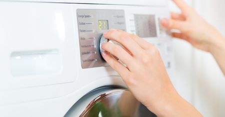 Nowoczesne pralko-suszarki. Praktyczny sprzęt dla zabieganych