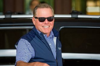 Właściciel TVN zaciska pasa, ale widzów nie traci. Przez wirusa więcej osób ogląda telewizję