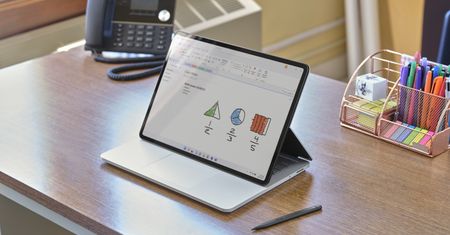 Surface Laptop Studio w przedsprzedaży. Są 3 możliwości