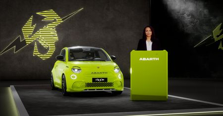 Abarth otwiera salon metaverse. Sprawdzisz dźwięk i osiągi elektryka