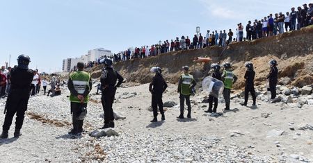 Ceuta. Fala imigrantów z Maroka zalewa hiszpańskie miasto