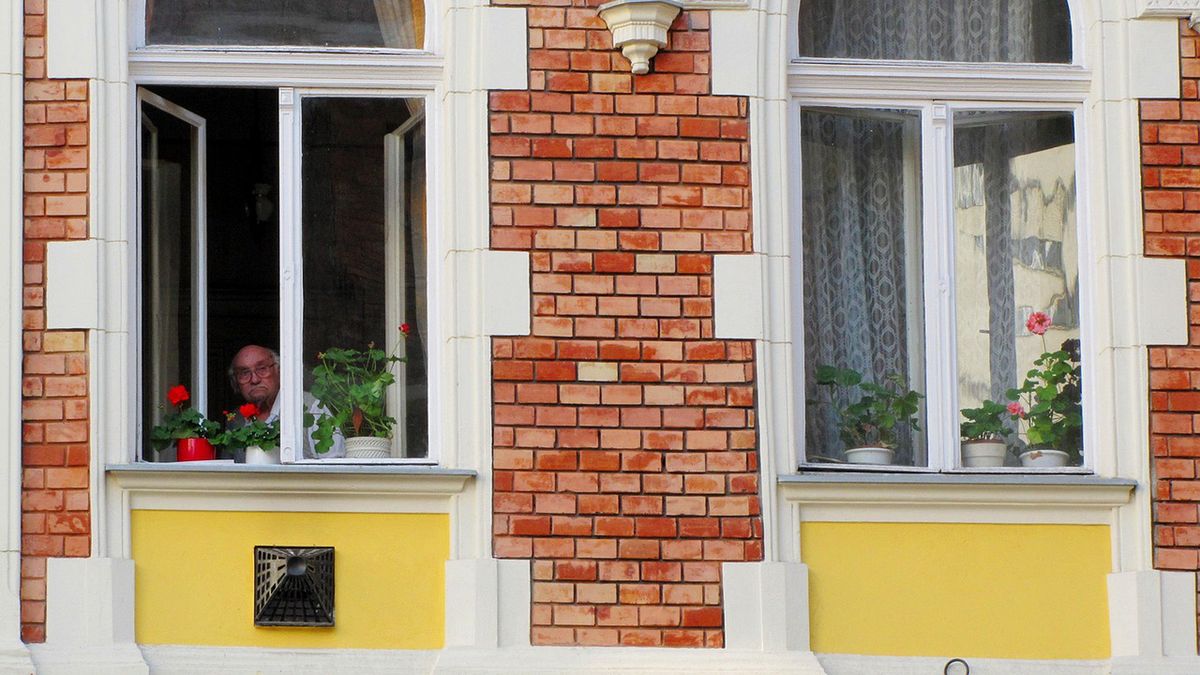 Dla seniorów okno w domu to często najważniejsze okno na świat