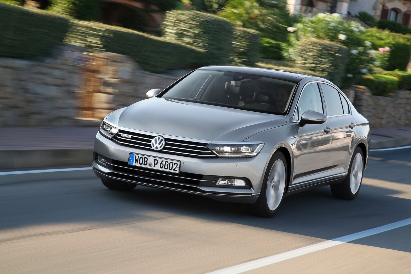 Nowy Volkswagen Passat przedstawiony w obszernej galerii zdjęć i ilustracji 3
