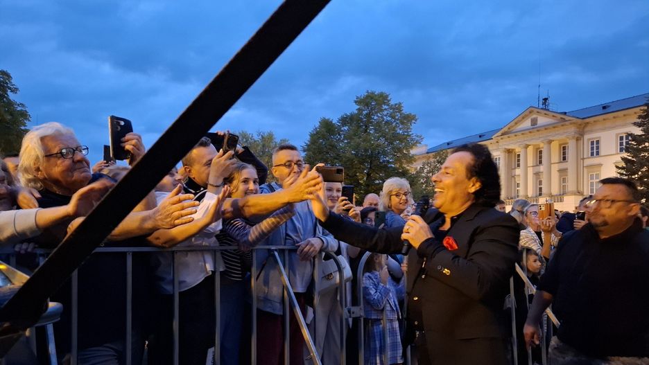 To było rewelacyjne show w wykonaniu włoskiego piosenkarza Francessco Napoli. Wszyscy bawili się rewelacyjnie.
