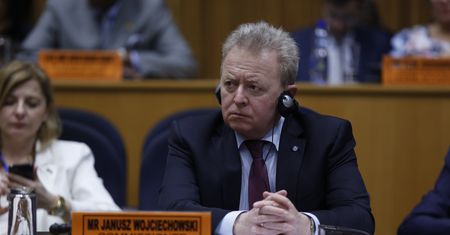 "Nie ma powodów do dymisji". Wojciechowski podkreśla, że nie zawiódł rolników