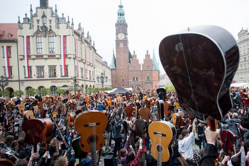 Gitarowy Rekord Guinnessa we Wrocławiu. Biją rekord świata