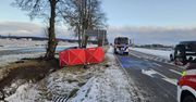 Sulęcin Szlachecki: Samochód osobowy rozbił się na łuku drogi
