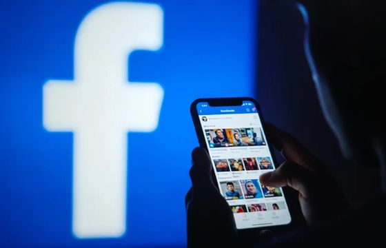 Skandaliczne reklamy na Facebooku i Instagramie. Z seksualnym wykorzystywaniem dzieci