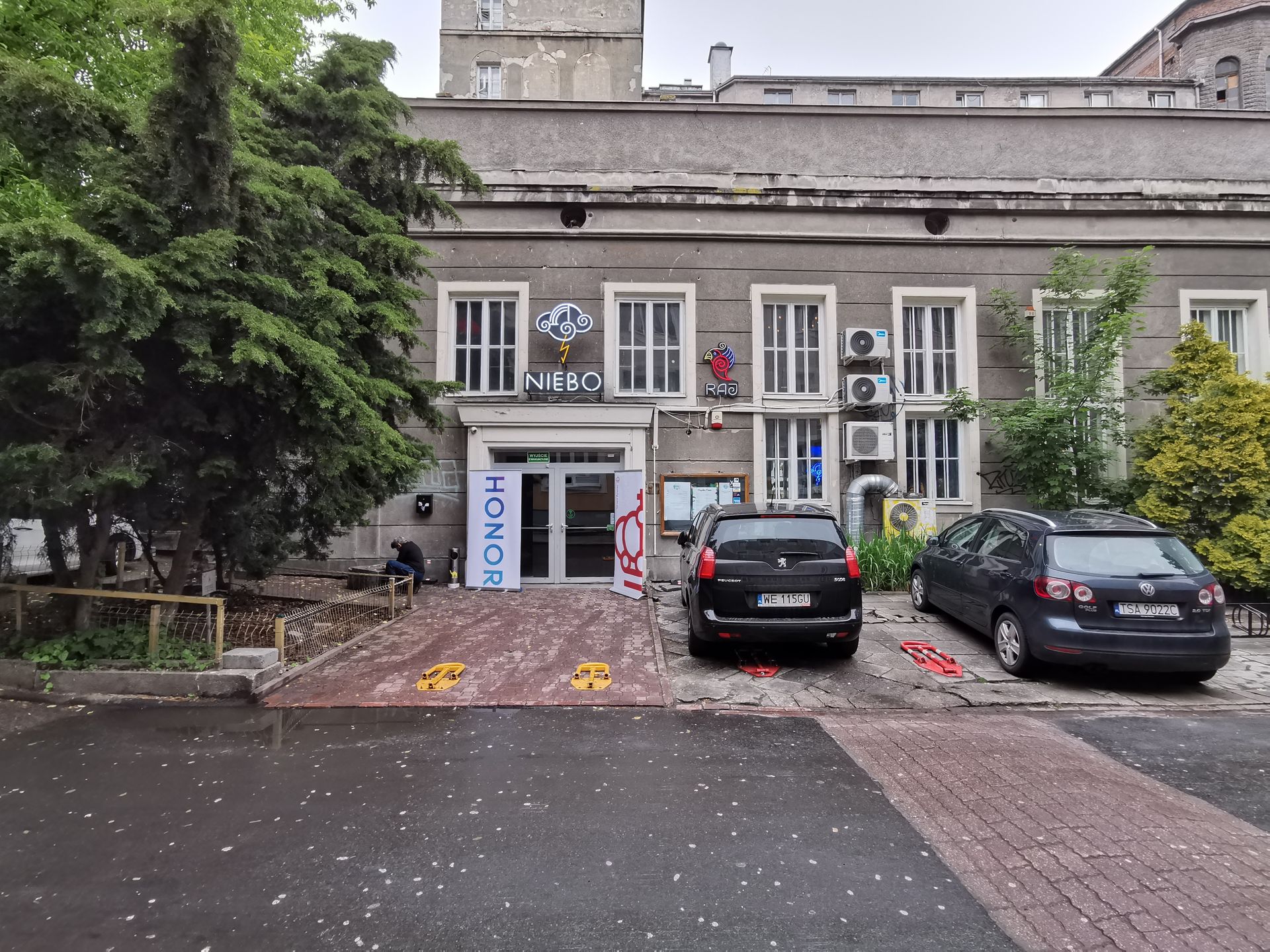 Honor 20 i 20 Pro oficjalnie. Ma poczwórny aparat z rekordowo jasną optyką 24