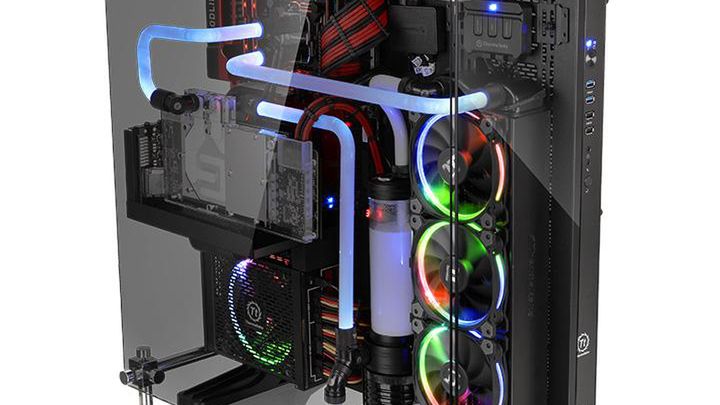 Thermaltake Core P5 Tempered Glass Edition: komputer jak dzieło sztuki. Szklana obudowa do zawieszenia na ścianie 1