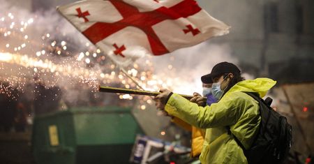 Protesty w Gruzji. Urzędnicy KE apelują do władz