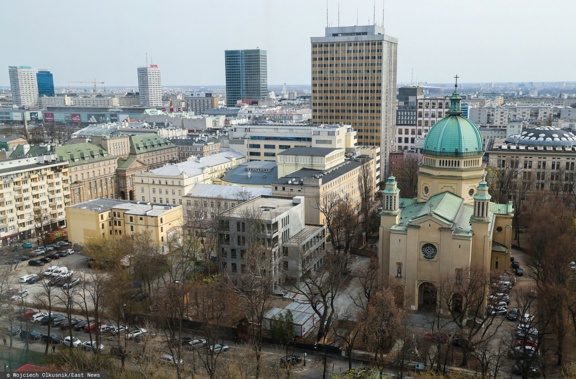 Księża budują plebanię na dawnym cmentarzu. Pochowano tam 4 tys. osób