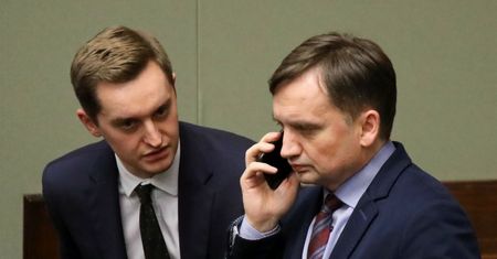 Kaleta w ostrych słowach odpowiada Emilewicz. Broni Zbigniewa Ziobrę