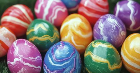 Marmurkowe jajka wyglądają jak z żurnala. Do malowania używam produktu z łazienki