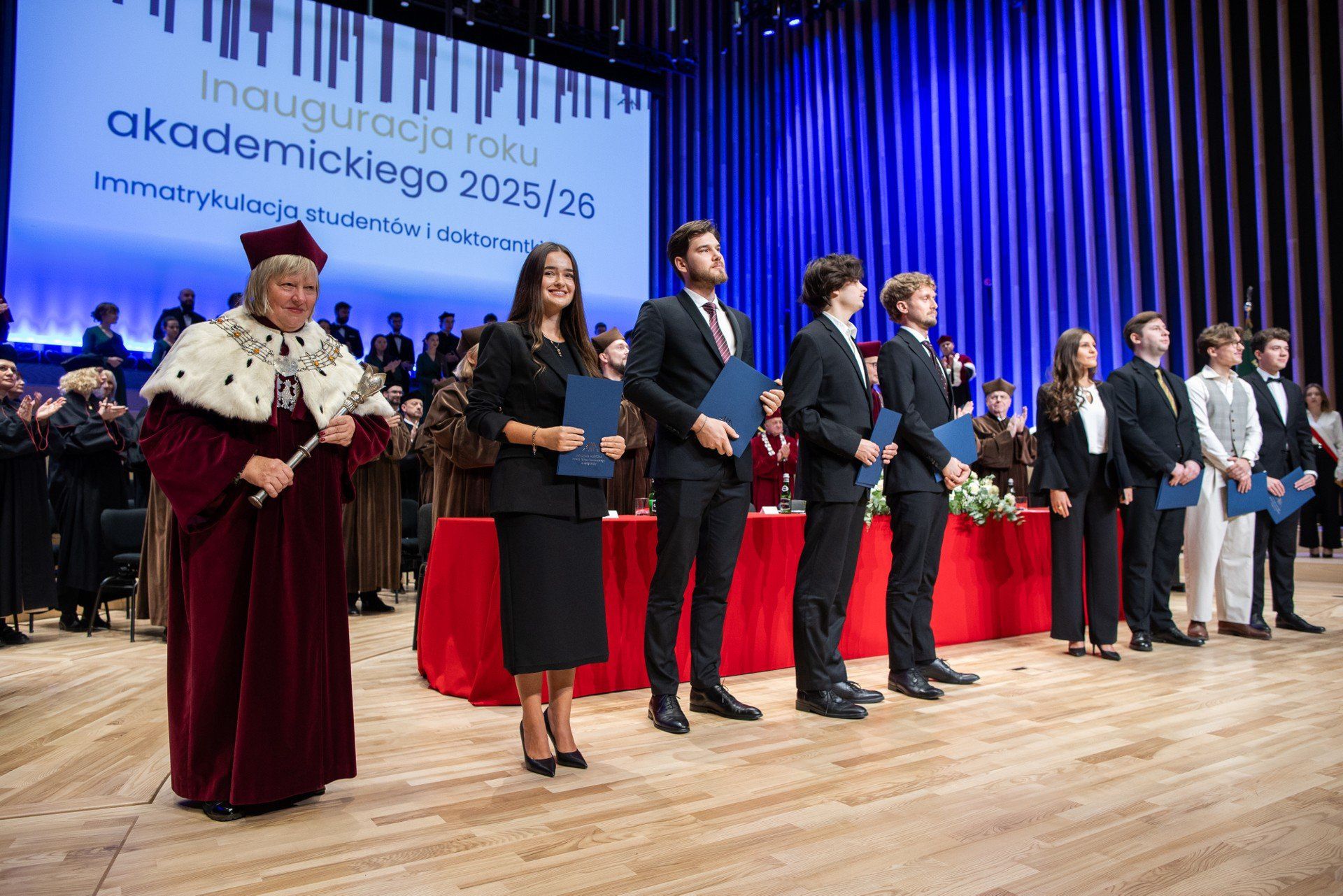 Uroczysta inauguracja roku akademickiego 2025/2026 rozpoczęła się w samo południe.