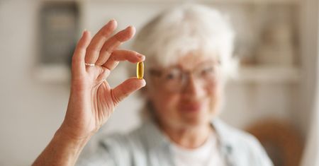 Masz za mało witaminy D? Sprawdź, jak potwierdzić niedobór i jak prawidłowo ją suplementować
