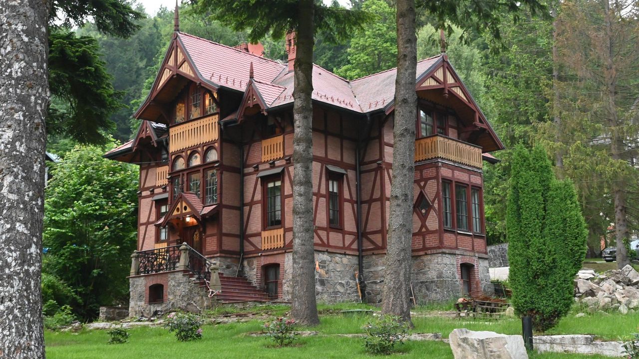 Górski skarb Dolnego Śląska. Ta miejscowość zagrała w "Czterech Pancernych"