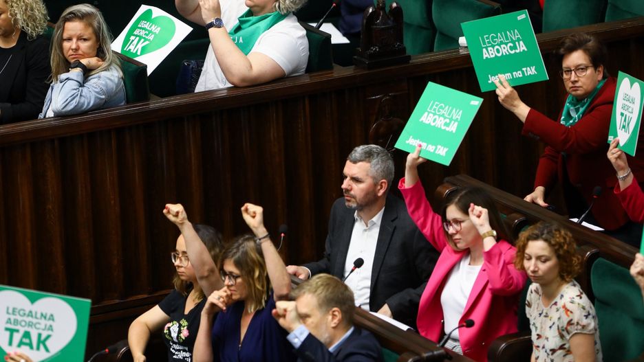 Marta Lempart oraz posłowie Lewicy podczas głosowania ws. liberalizacji prawa aborcyjnego