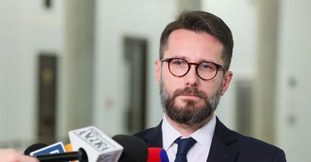 Były rzecznik PiS sponsorem prognozy pogody w lokalnym radiu