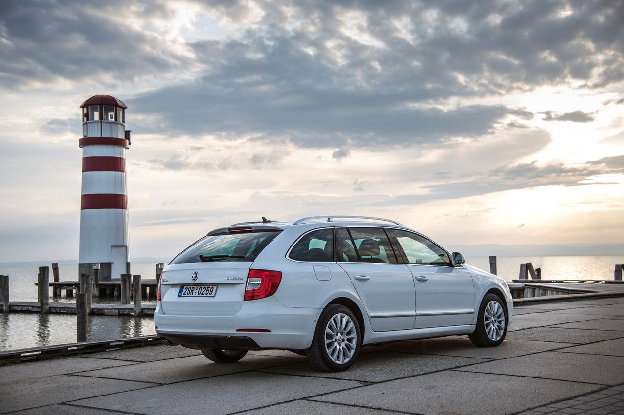 Nowa Škoda Superb z napędem hybrydowym