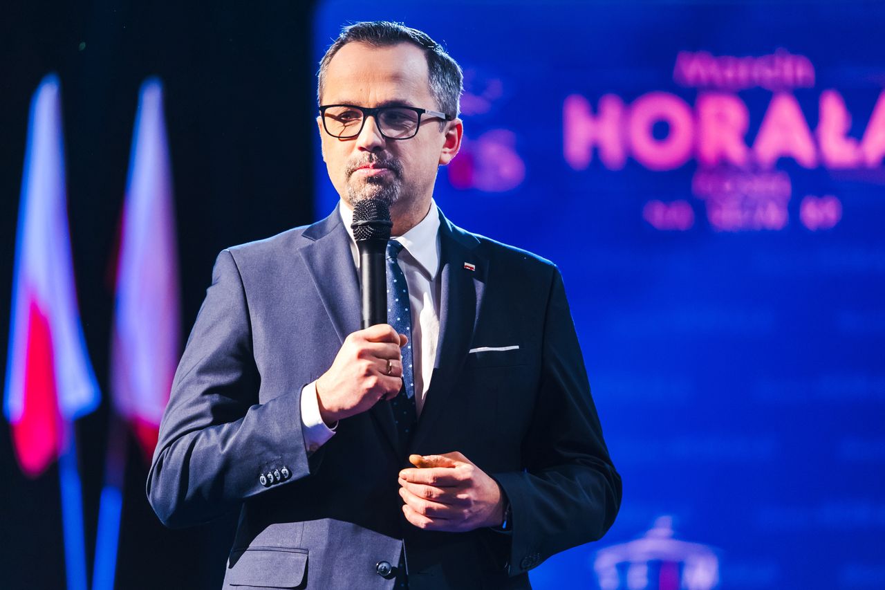 Afera z działką pod CPK. Interwencja Horały pod lupą