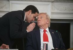 Zmiana stanowiska. Bloomber: "Jastrząb" namówił Trumpa do sankcji