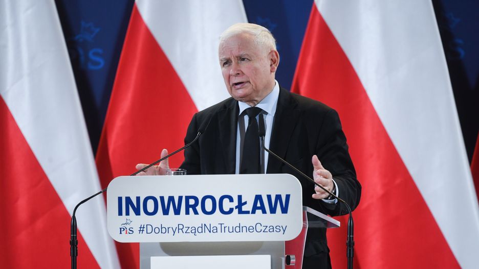 Inowrocław, 26.06.2022. Prezes PiS Jarosław Kaczyński podczas spotkania z mieszkańcami Inowrocławia, 26 bm. (mr) PAP/Tytus Żmijewski