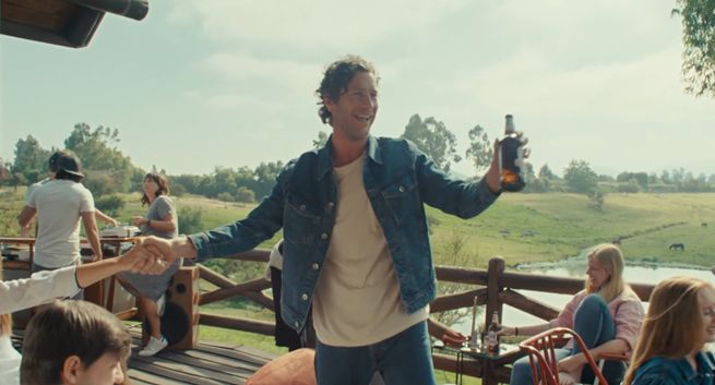 Igo i Brodka z nową piosenką w kampanii piwa Żywiec