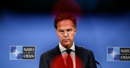 "Strzelać czy nie strzelać?". Prasa o rozterkach NATO