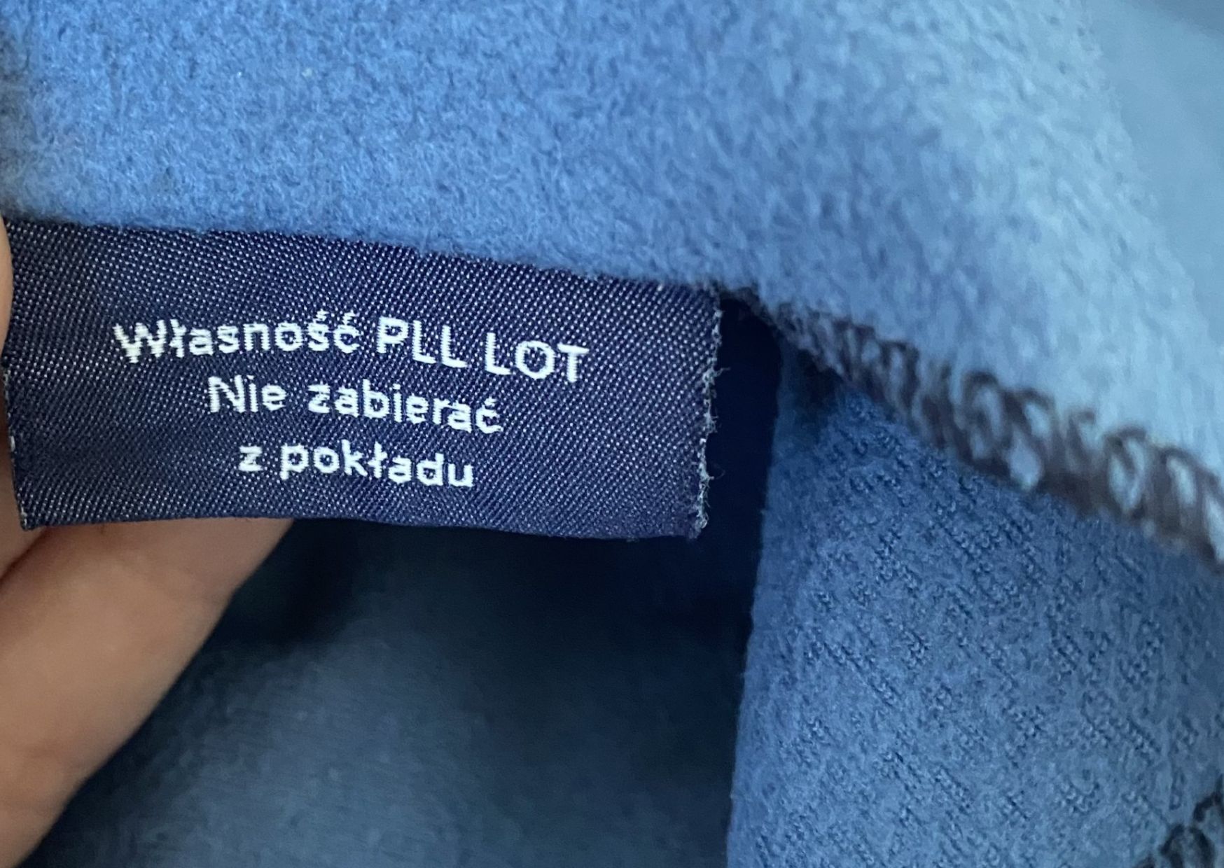 Taki napis znajduje się na metce każdego z kocy LOTu