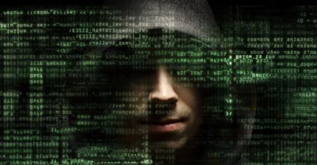 Zerują konta bankowe używając duplikatów kart SIM. Szajka oszustów grasuje w Polsce