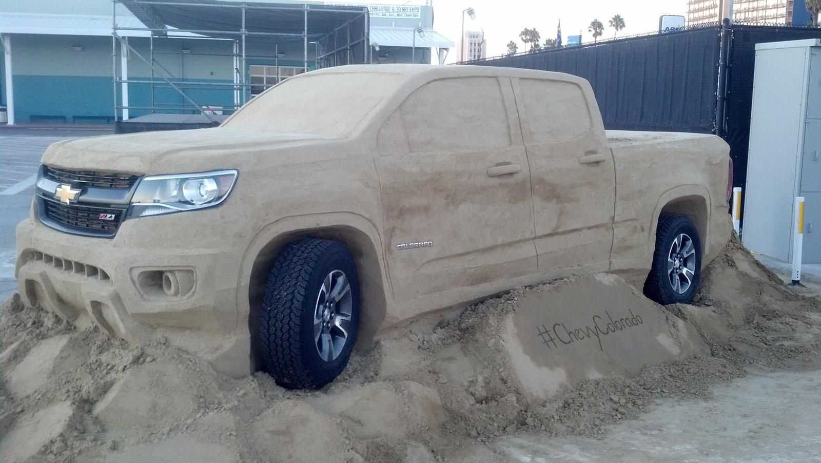 Pickup z 34 ton piasku [wideo] 3